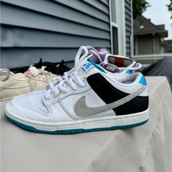 Nike Other - NIKE SB DUNK LOWS